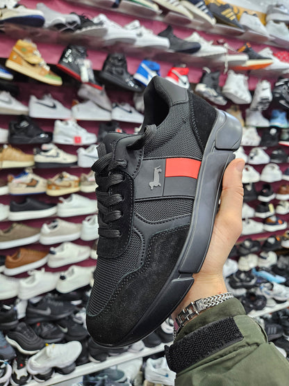 Harmont & Blain black