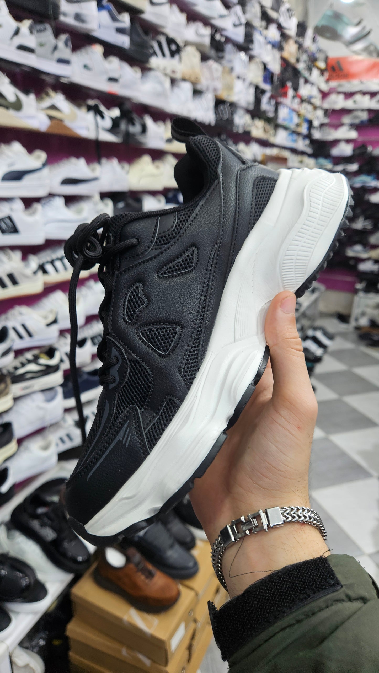 New balance noire