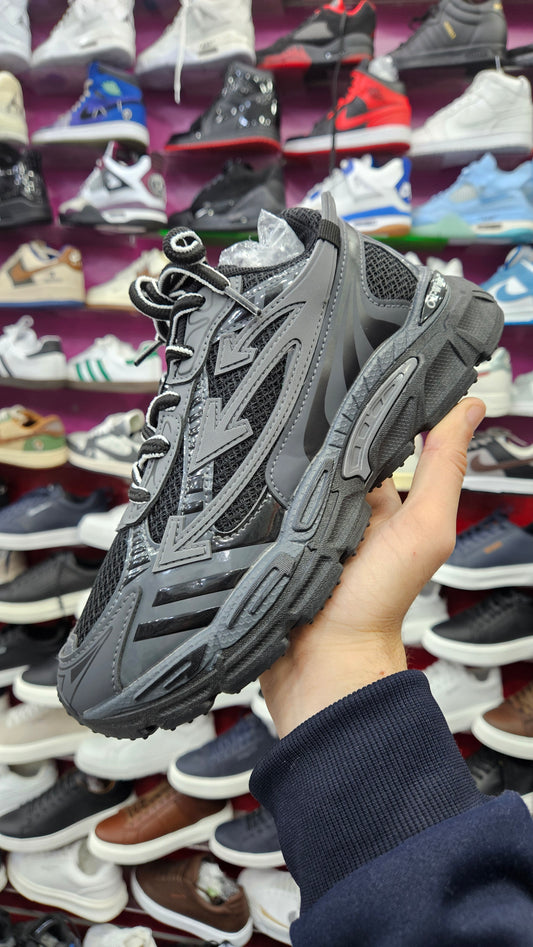 Off-White 2026 noir/gris