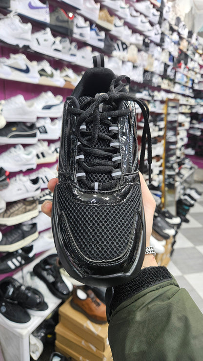 Chunky Sneakers Black Glossy